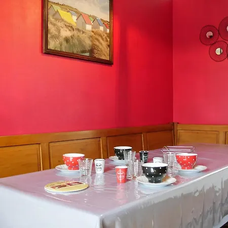 Stunning In Gouville-sur-mer With Kitchen Boisroger