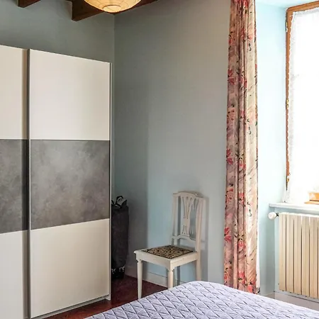 Stunning Home In Gouville-Sur-Mer With Kitchen *